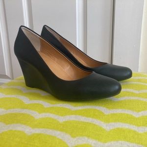 Nine West black leather wedge heels